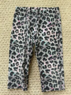 SO Girls Gray Leopard Print capri Leggings with Pink & Teal Accents